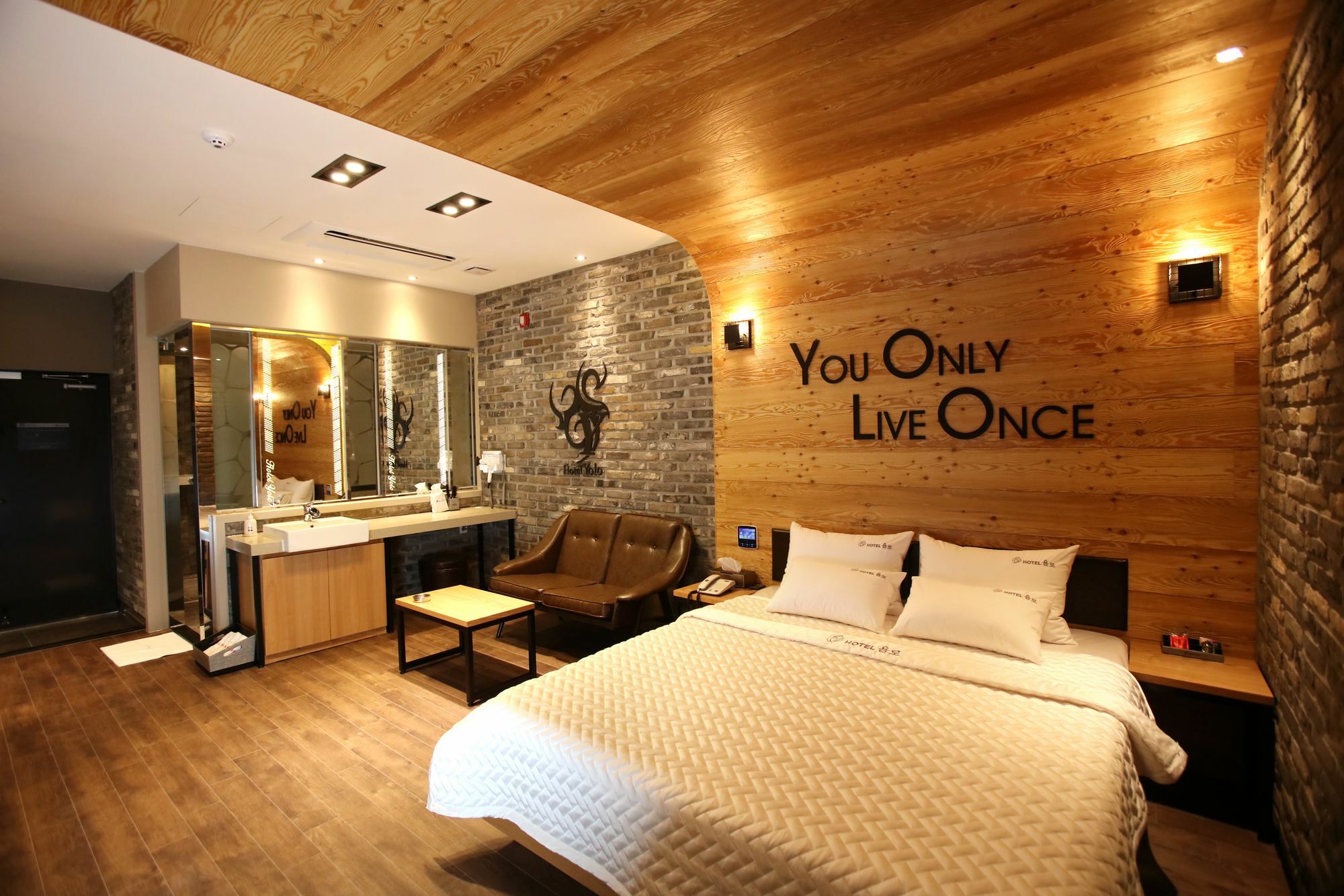 Hotel Yolo Chongnae-dong Eksteriør bilde